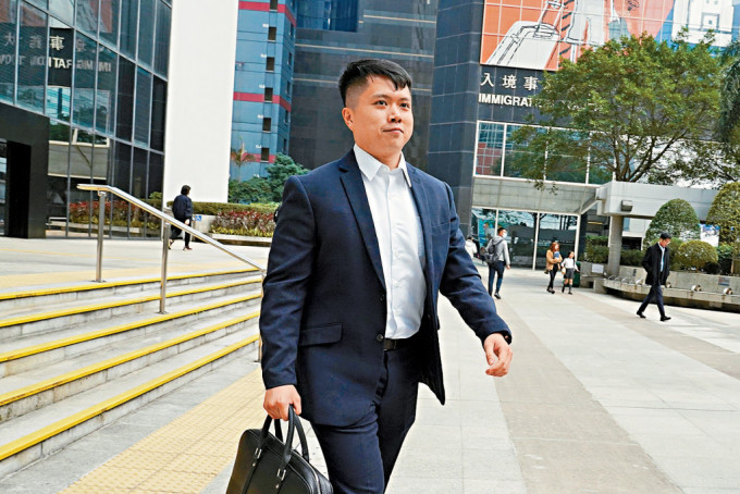 被告郭展昇（圖）、龐雋詩及梁飛鵬等８名警員，分別被控妨礙司法公正、公職人員行為失當等罪共10罪。