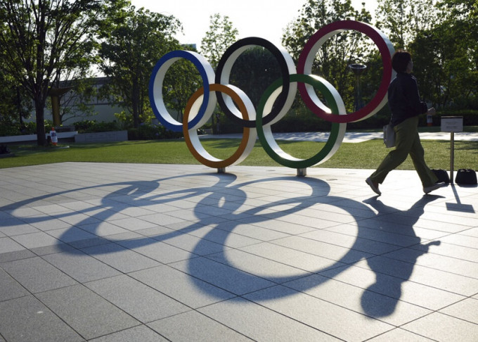 為準備東京奧運，日本政府考慮不再延長6月20日屆滿的緊急狀態宣言。AP資料圖片