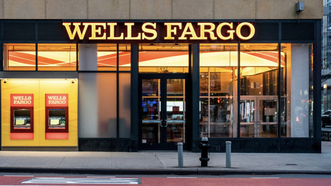 美國富國銀行（Wells Fargo）60歲女員工死在中座位上，4天後才被發現。 路透社