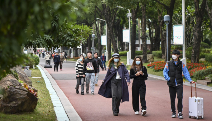 资料统计，广东常住人口40年来首次出现下跌。(中新社)