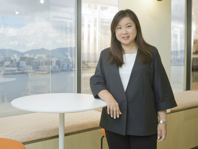 香港欧莱雅招聘总监吕碧莹（Jade）认为，比起丰富的工作经验，更重要是拥有发展潜力、学习敏锐度。