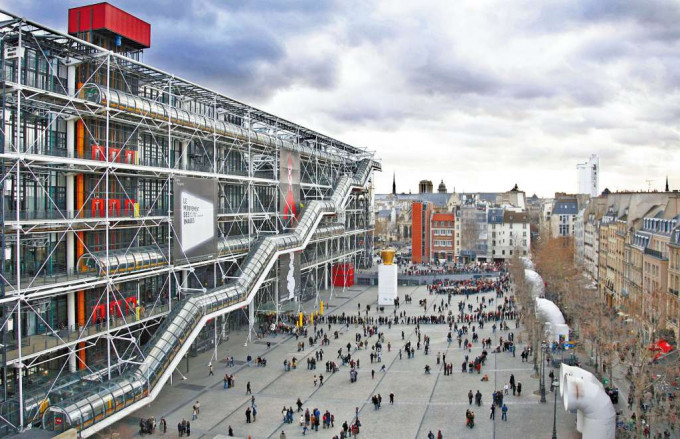 ■罗杰斯与意大利建筑师皮亚诺共同设计的巴黎庞比度中心。