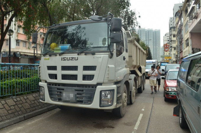 肇事泥頭車。林思明攝