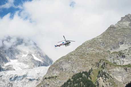 三名意大利登山客3天前攀爬歐洲第一高峰白朗峰遇難。