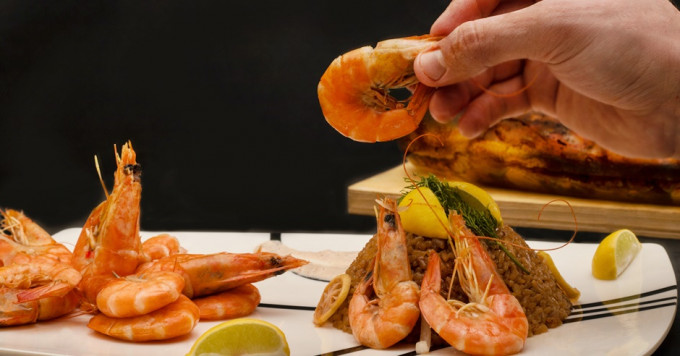 虾敏感是本港最常见的食物过敏症。unsplash图片
