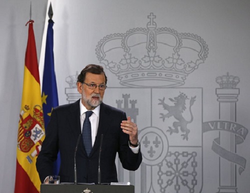 西班牙首相拉霍伊宣布，收回自治权及重新举行地方选举。 AP