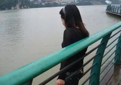 湖南一名女子在前年5月假裝投河「自盡」，以假死方式逃避債務。　網圖