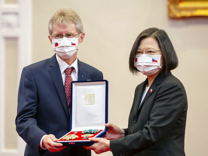 捷克參議院議長維斯特奇爾早前率代表團訪問台灣。AP圖片