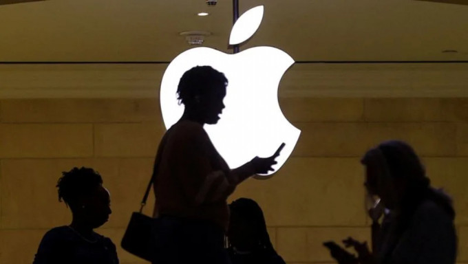 苹果炒中国App Store至少5员工，疑涉接受游戏商利益。 路透社