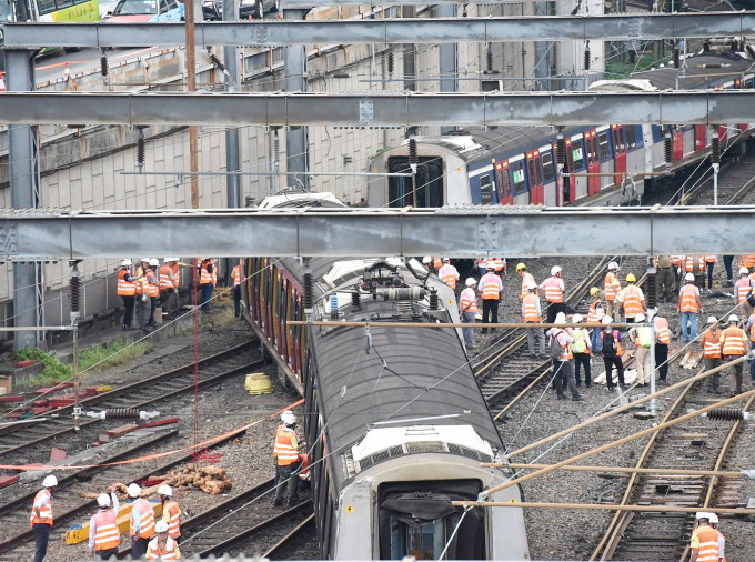 红磡站东铁綫列车在9月发生出轨事故。资料图片