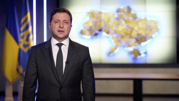 烏克蘭總統澤連斯基宣布烏克蘭全國實施戒嚴，全境將進入戰時狀態。