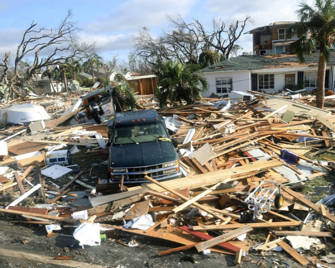 「迈克尔」风灾死亡人数已上升至最少7人。AP