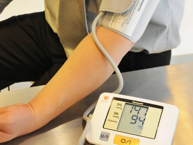 人們普遍會透過定期量血壓或抽血等，檢查自己血管的健康狀況。資料圖片