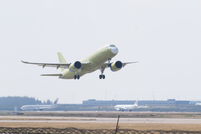 民航局公布最新缩减航班要求。