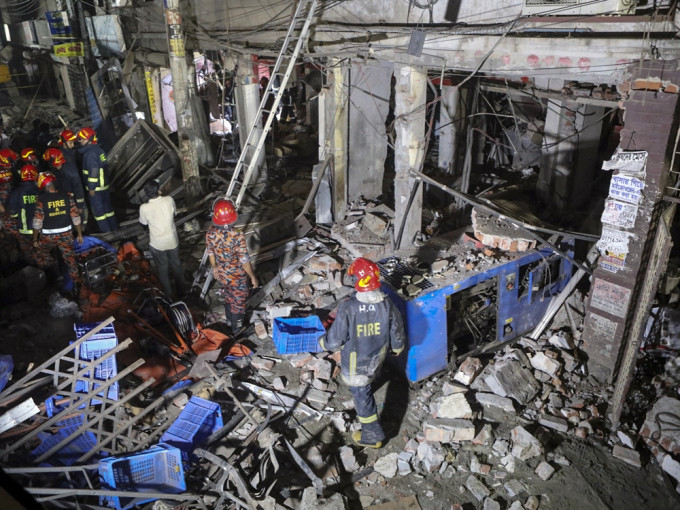 孟加拉首都一幢建築物爆炸，至少7死50人傷。AP圖片