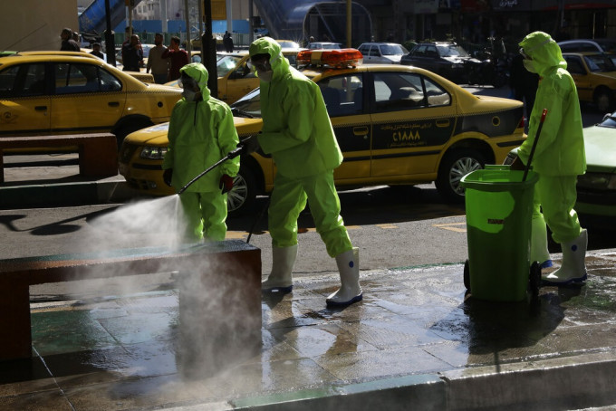 伊朗德黑兰加强市面清洁。AP图片