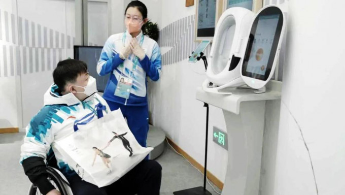 十秒體驗館推廣中醫藥文化。北京冬殘奧官網圖片