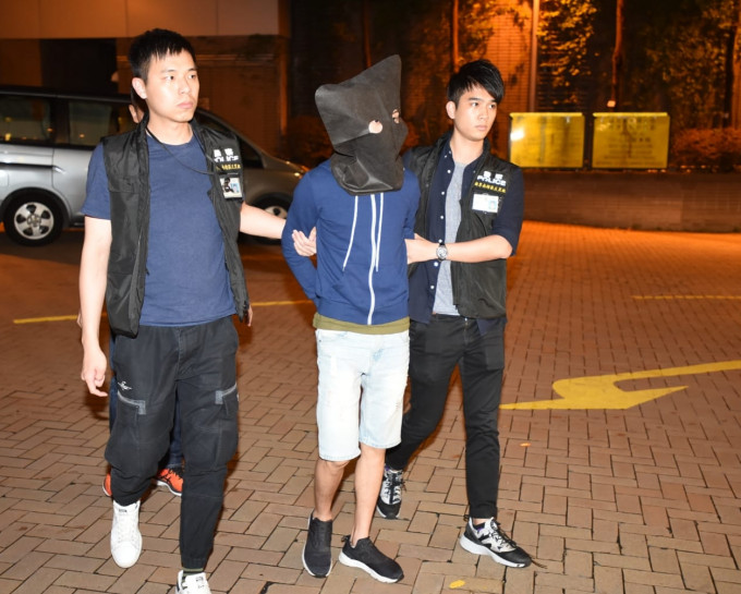 警方拘捕26歲男子涉嫌「非法收受賭注」。