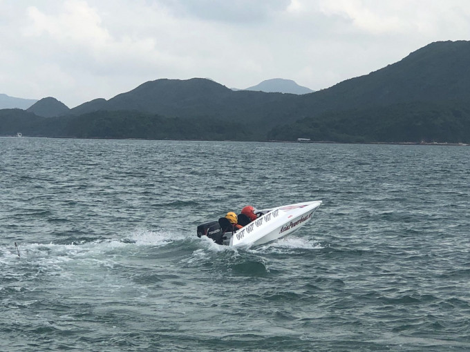 Powerboat極具「速度感和刺激感」，時速最高可達50海里，相等車速約90公里。鄺沛同攝