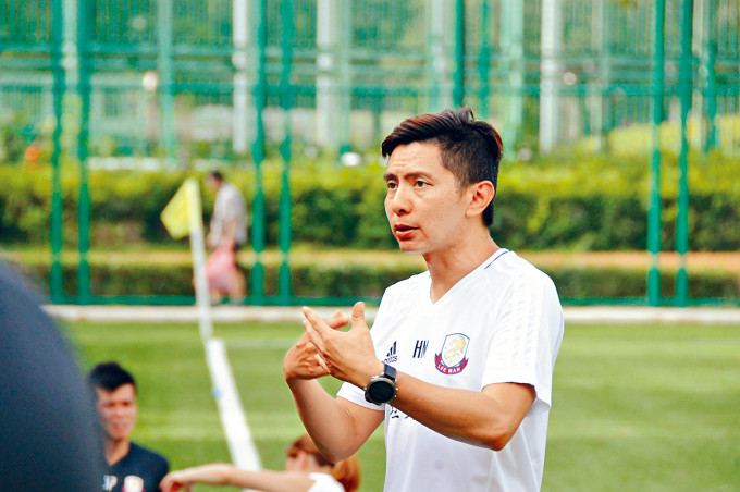 理文主帅陈晓明认为来季港超改制须从长计议。