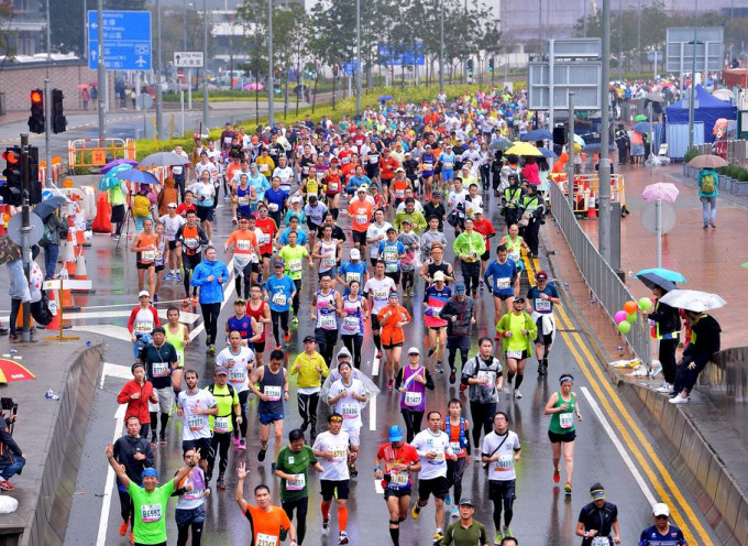 「渣打香港馬拉松」周日舉行，賽前卻鬧出風波。資料圖片