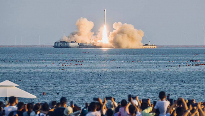 谷神星一号海射型运载火箭成功地将天启星座4颗卫星送入预定轨道，创下中国民营企业首次海上发射卫星成功记录。星河动力航天