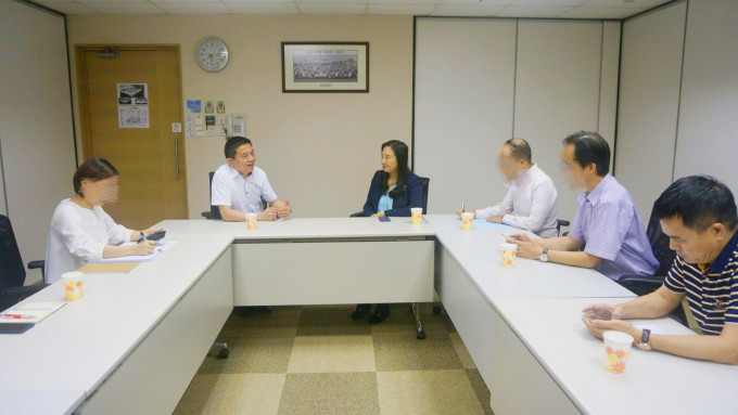 惠东县政府官员到香港会见海岸居香港苦主代表。议员提供