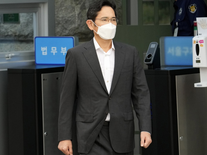 南韩三星电子副会长李在熔假释出狱。AP图片