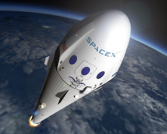 搭載無人貨運飛船「飛龍號」的SpaceX「獵鷹9號」火箭。網上圖片