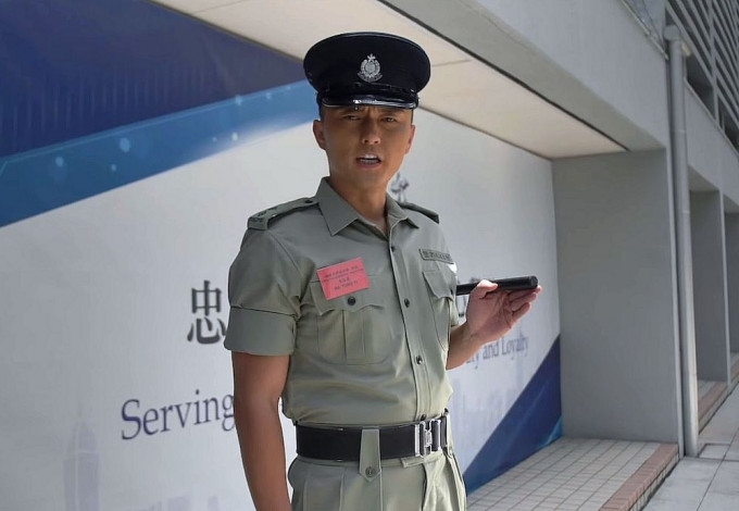 楊明曾協助警方拍攝一系列警員招募與防罪案資訊的短片。網圖