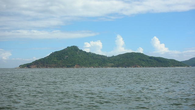 東大嶼水域的周公島對出約兩公里海面發現一具女浮屍。網圖