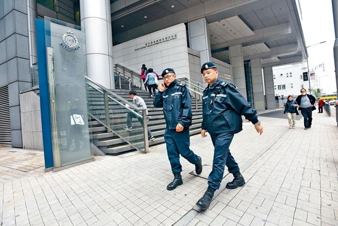 警總裝專線直駁深圳法院視像作供。資料圖片