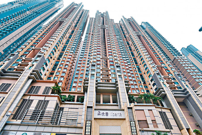 昇悅居中層戶呎價20635元，創一房新高。