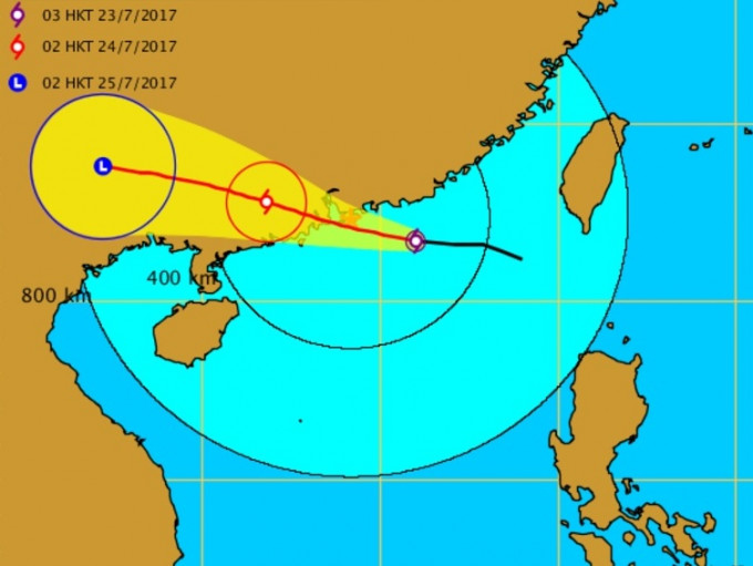 天文台在清晨３时４０分改发三号风球。