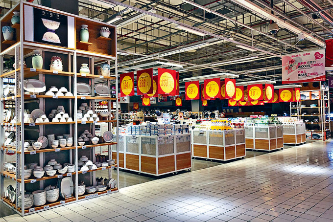 高鑫目標今年開設30至50間中型超市，及200至300間小型超市。
