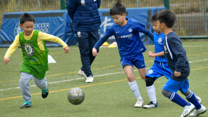 足球是不少男童喜愛的運動。梁譽東攝