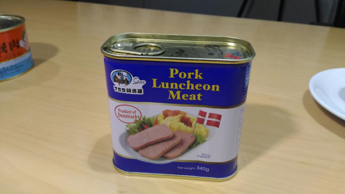 「759阿信屋」午餐猪肉每100克1180毫克钠。