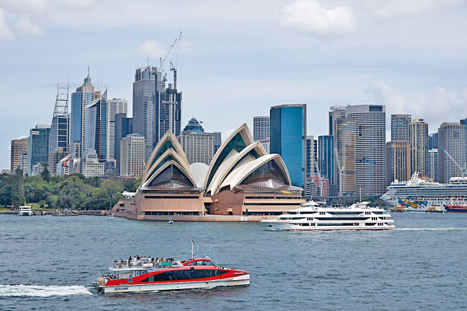 澳洲表示，将为已在澳洲居住、工作或学习至少三至四年的香港人，开放两种新的永久居留签证申请管道。