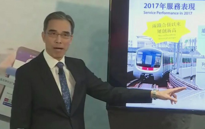 港鐵車務營運副總監劉天成。