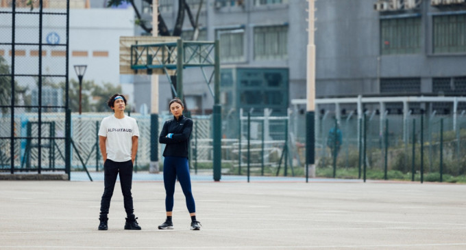 林德信及杨文蔚担任队长，领导队际虚拟跑步定向比赛。 公关图片