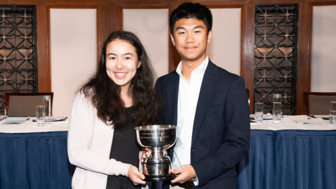「Wilson Bowl最具潜质青年赛艇运动员」同时由锺子慧及冯崚毅夺得。