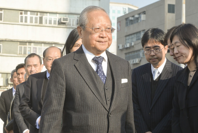 梁乃鵬任九巴調查委員會主席。