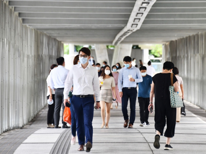 政府建议设立公务员学院，并开设公务员学院院长一职，当局目标明年首季委任合适人选担任职位。资料图片