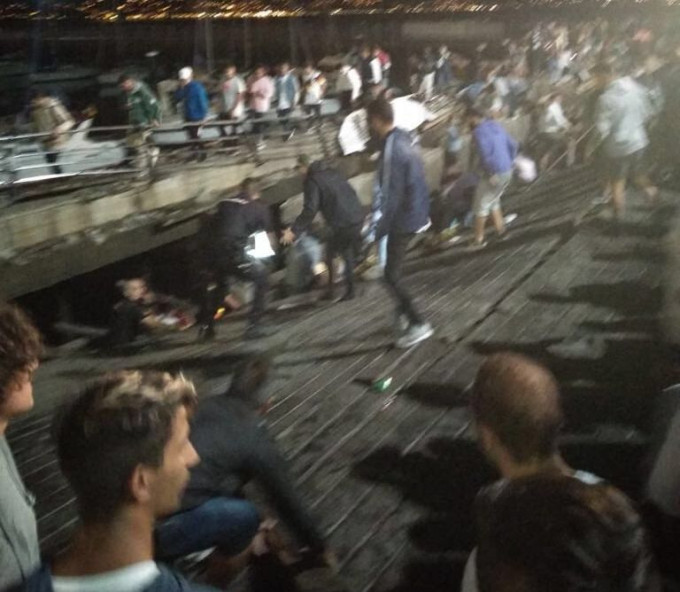 西班牙昨晚一個音樂節內的木製平台突然倒塌超過310人受傷。網民Diego Gago Bugarin Twitter圖片