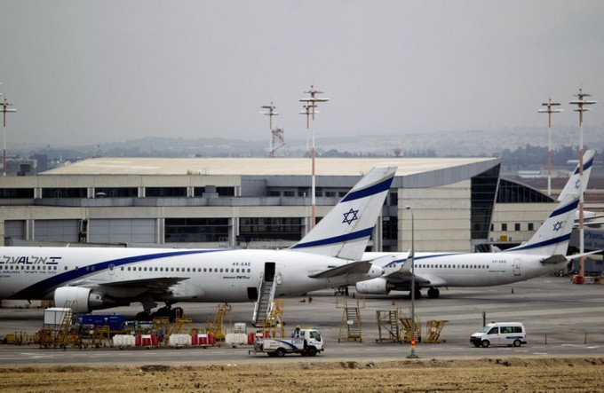 為防變種新冠病毒傳播，以色列暫停國際航班進出。AP資料圖片