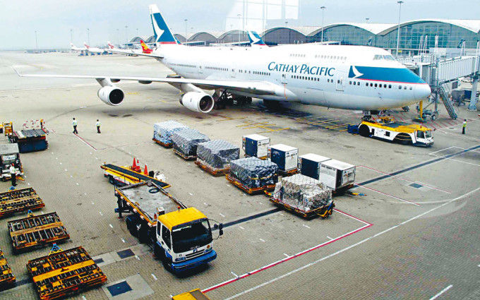 中國優化調整國際航班熔斷措施。