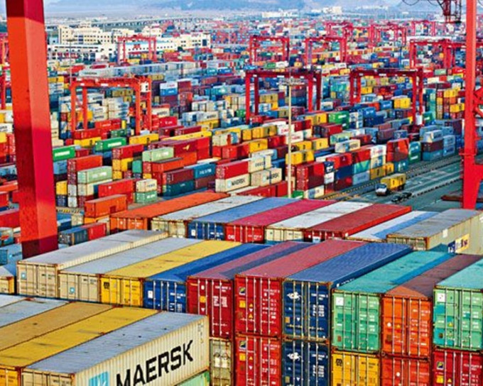 中方宣布暂时不实施原定今日起对美国部份进口商品加徵关税的措施
。