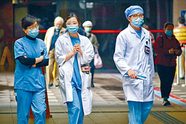 ■伊利沙伯医院昨刊出通告，称将由中央分配N95口罩。