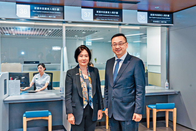 3申請人已完成在港3000萬港元投資。   左起：劉凱旋、郭俊峯。