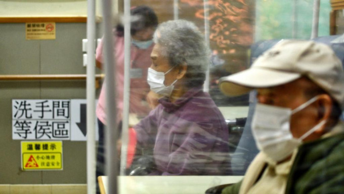 本港第5波新冠肺炎疫情持续，多间安老院舍爆疫。资料图片